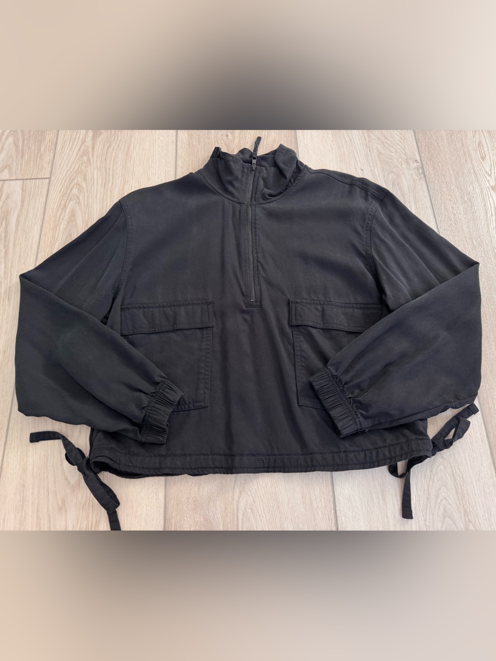 Athleta Celestial Popover -Size Small - Black